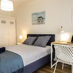 La Coloc Du 40: Premium Shared Living Near Geneva 3*