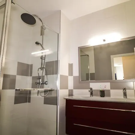Homey La Coloc Du 40 - Colocation Haut De Gamme De 4 Uniques Et Privees - Proche Transports En Commun - Aux Portes De Geneve Pensjonat 3*